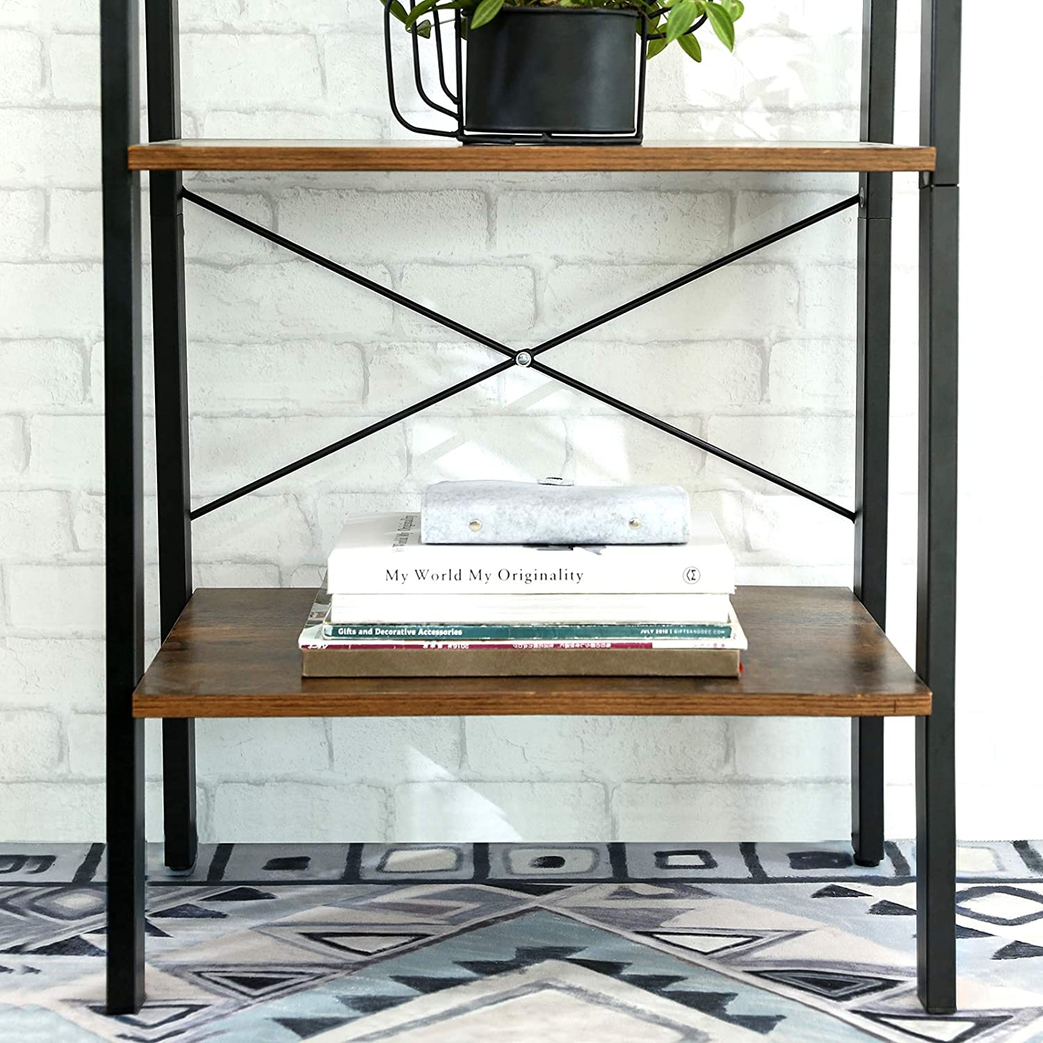 Stigereol i vintage design - Reol -