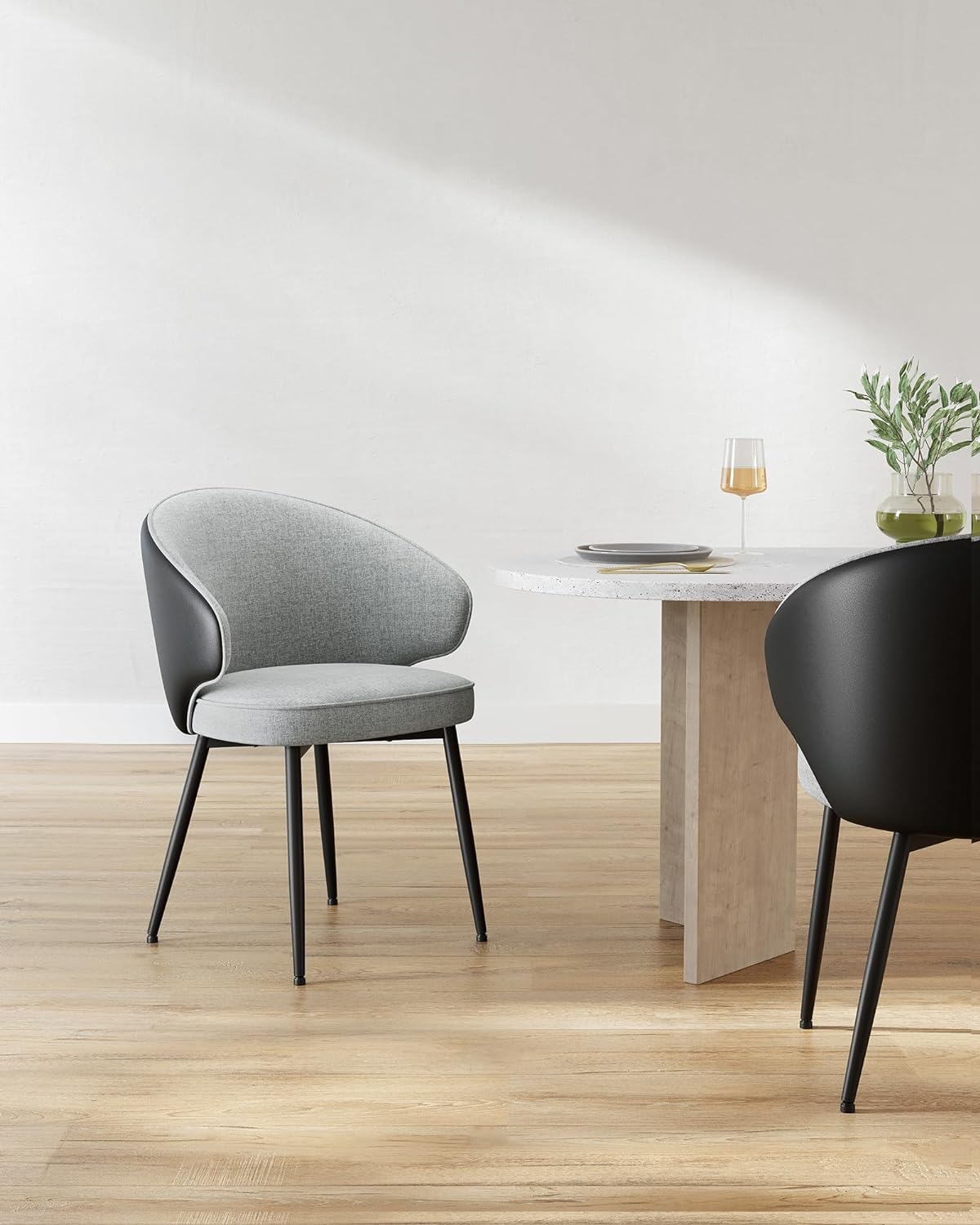 Moderne spisebordsstol i minimalistisk design - lysegrå - Spisebordsstole -