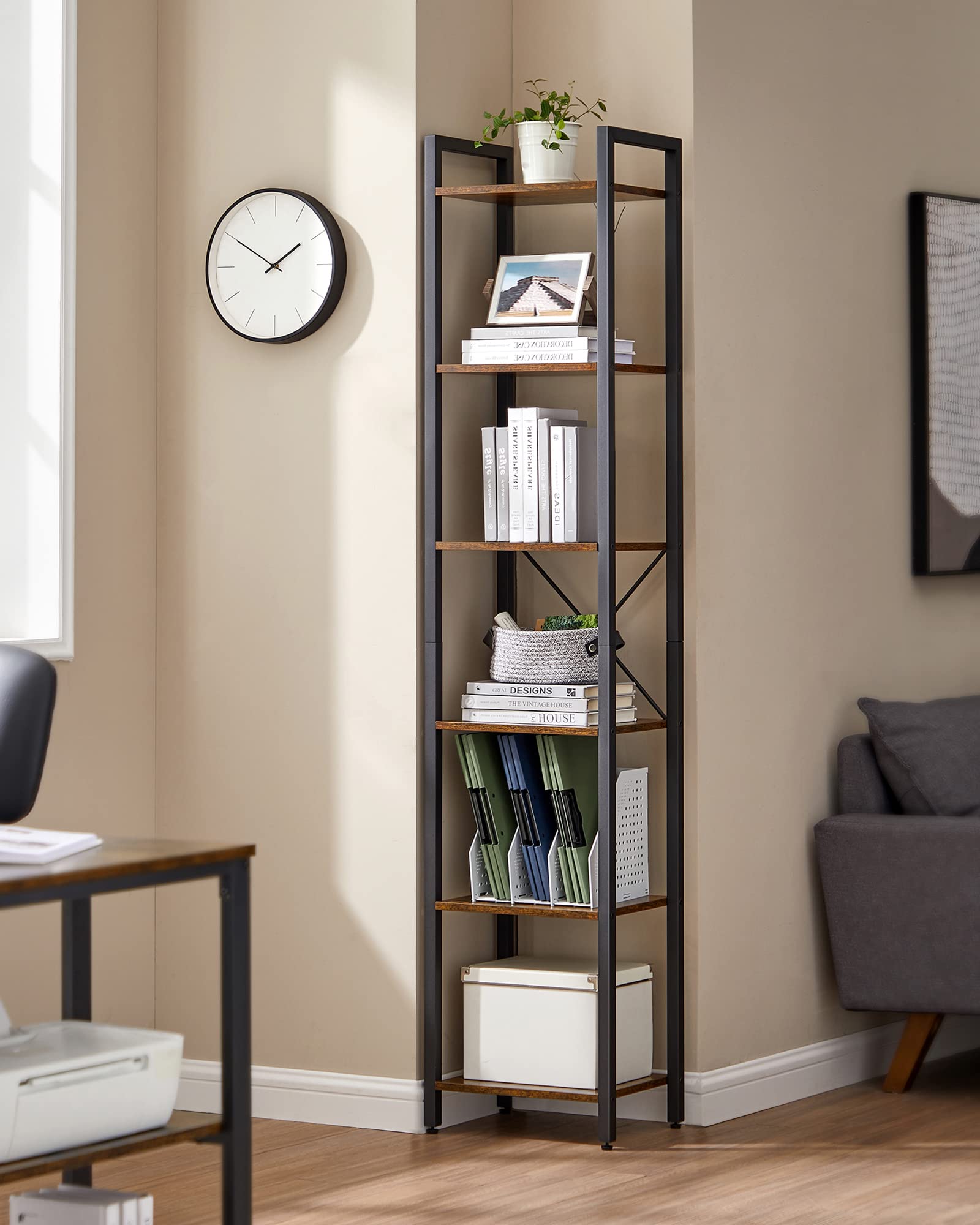 Bogreol i industrielt design - Reol -
