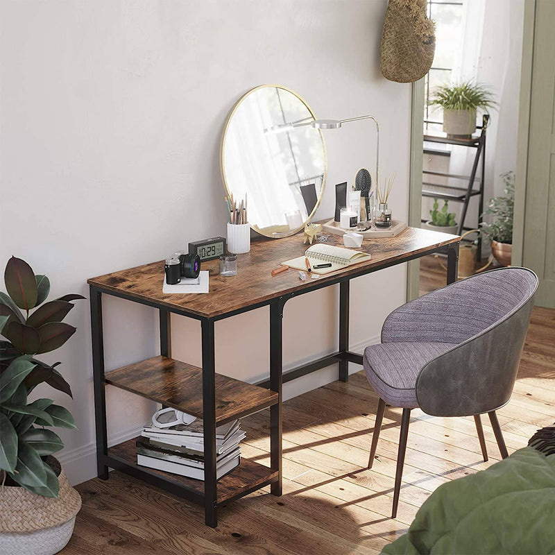 Skrivebord i enkelt rustikt design m. hylder - Skrivebord -