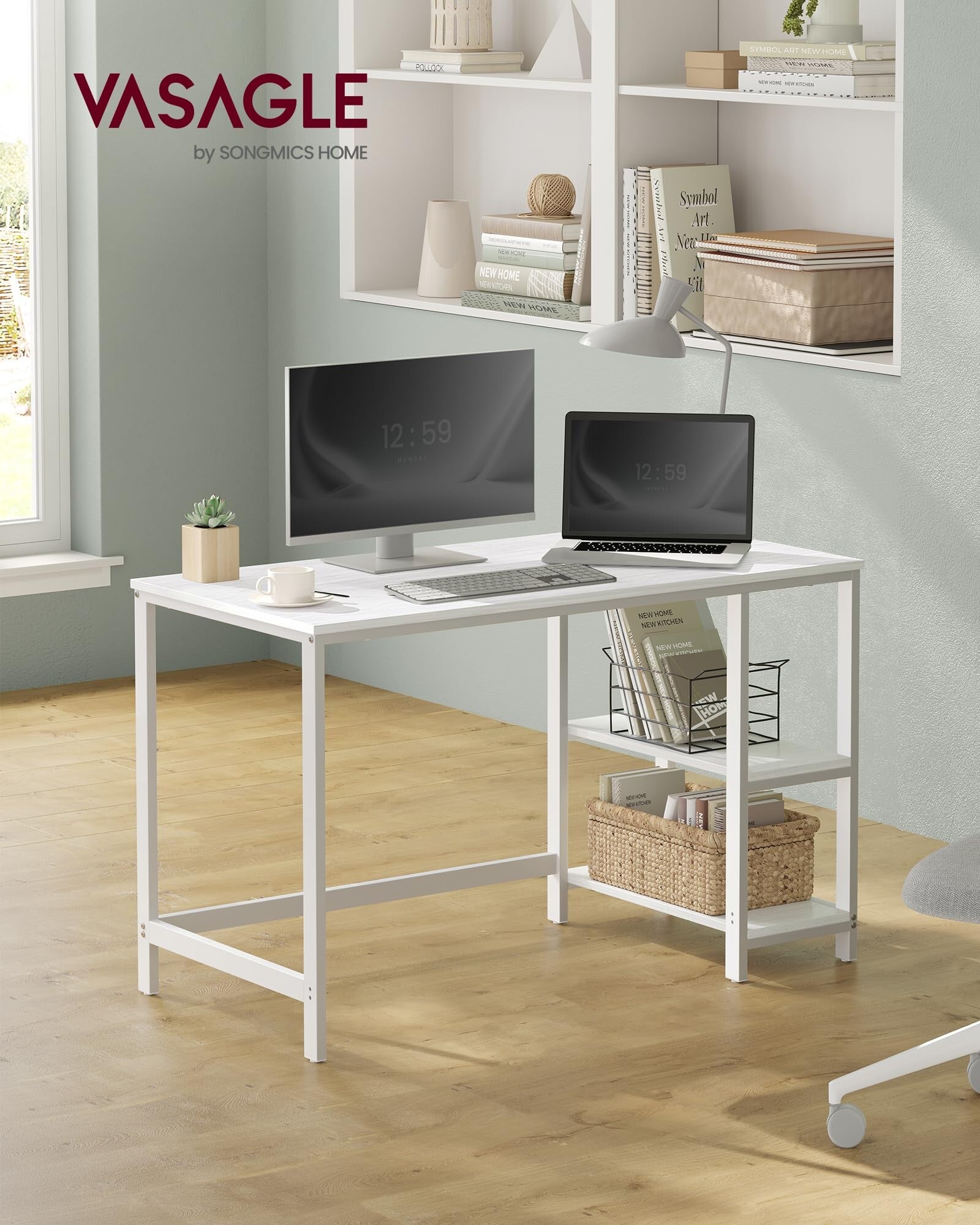 Skrivebord i lyst moderne design m. hylder - Skrivebord -
