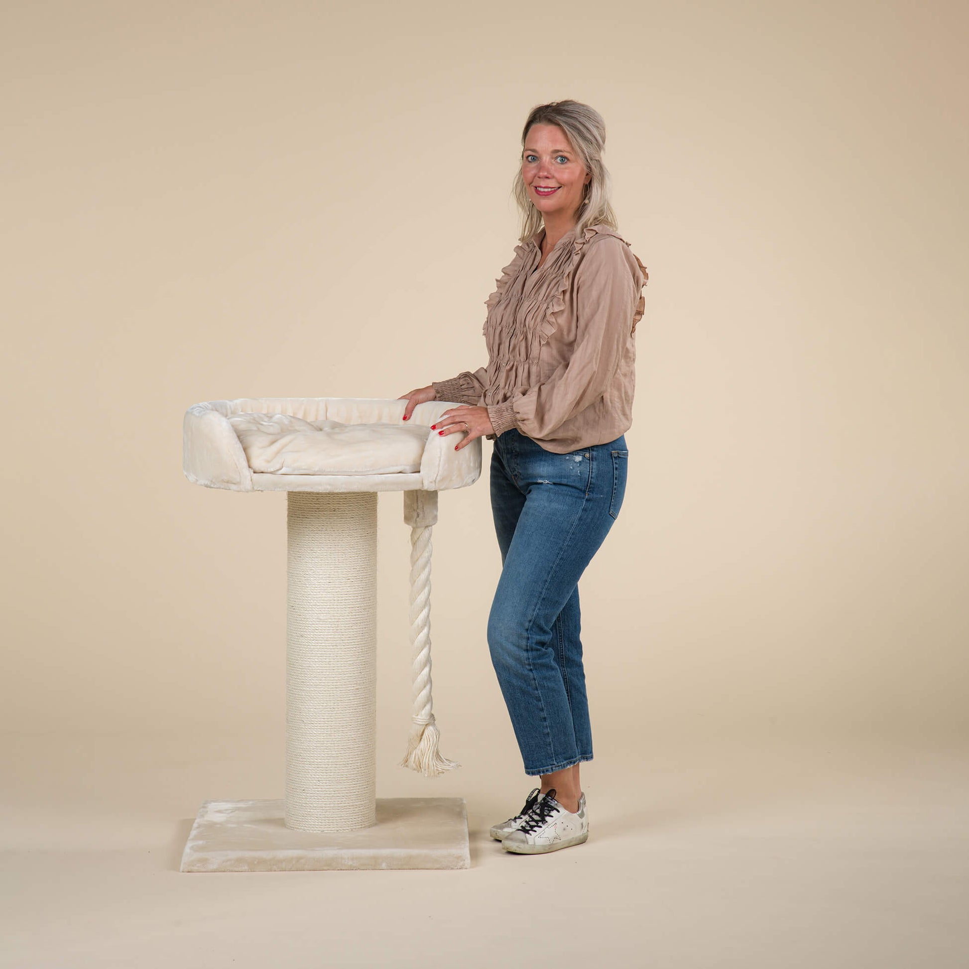 Kradsetræet Chartreux (Beige)